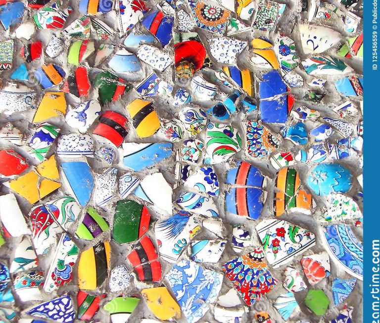 plastic-scrap-recycling-art-125456559